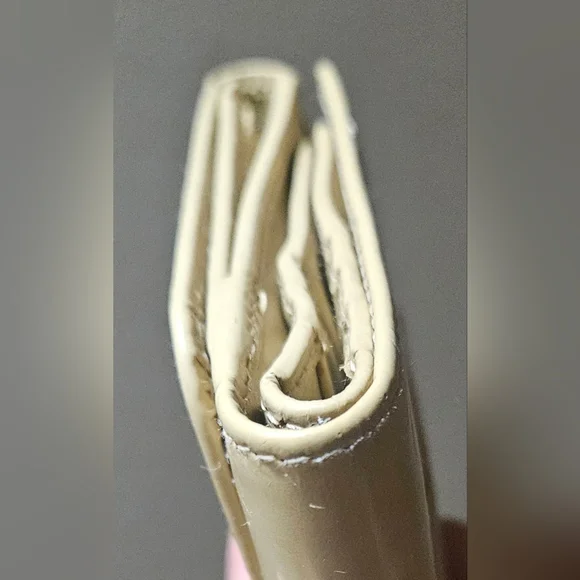 Gucci Tom Ford era patent compact wallet - Picture 11 of 14